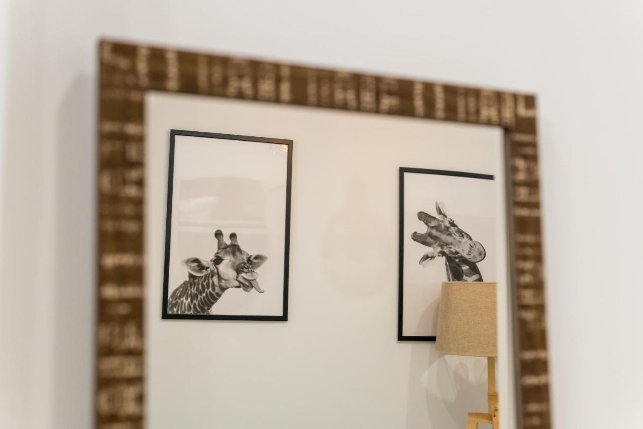 2 Habitaciones 2 Banos- Moderno Y Acogedor - Imperial マドリード エクステリア 写真